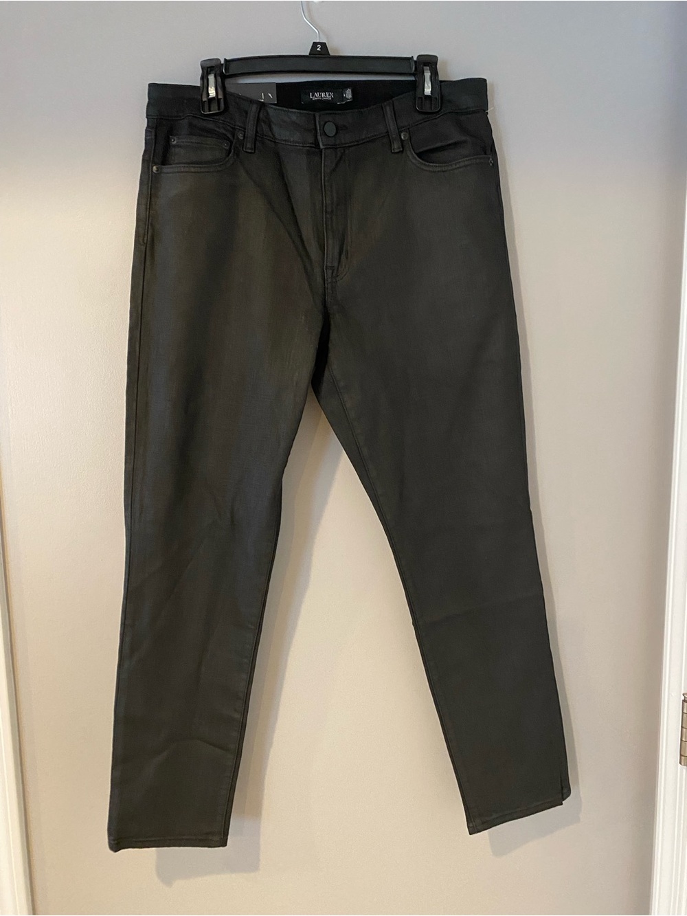Ralph Lauren Women’s Curvy Mid-Rise Skinny Jeans in Black